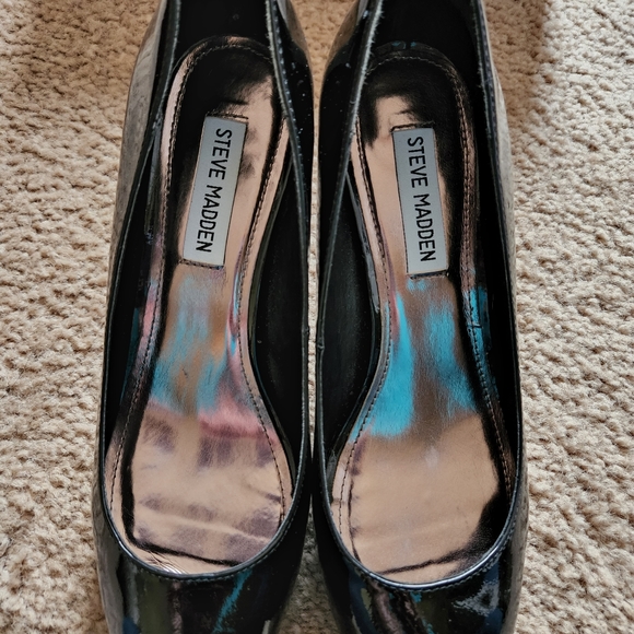 Steve Madden size 8 Black Patent leather shoes - Picture 4 of 6